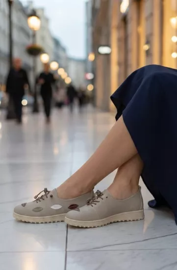 KADIN GÜNLÜK LOAFER AYAKKABI ÇİÇEK DESENLİ BEJ